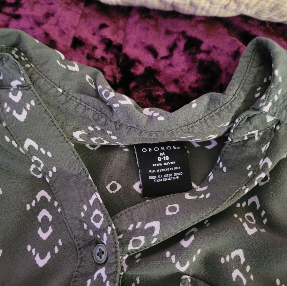 George (M) 9-10 womens button up blouse